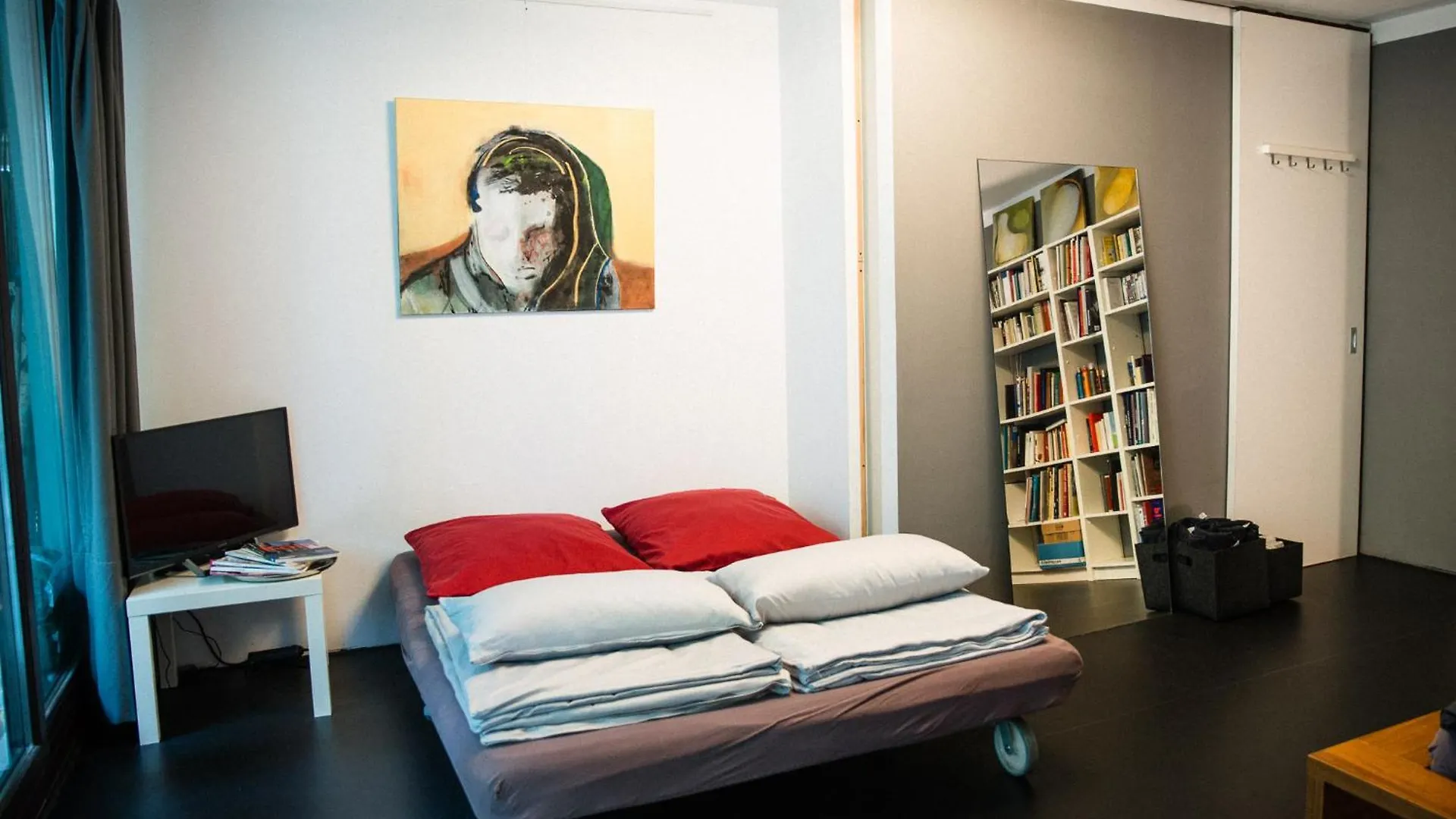 Zwei Zimmer In Atelierwohnung Colonia