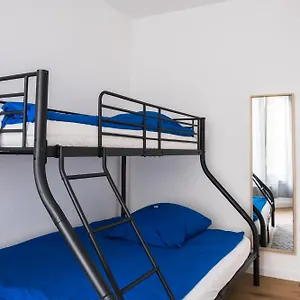 Maru Living C9 Auberge de jeunesse